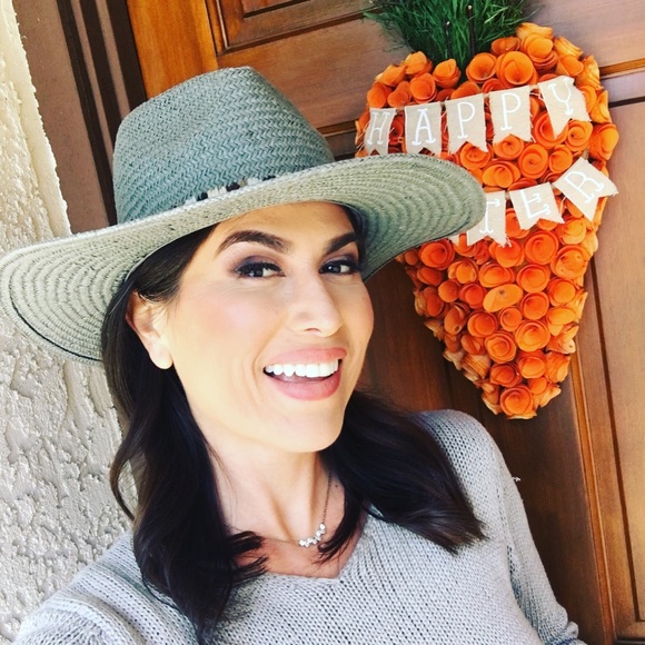 Meet your Posher, C. - Picture 3 of 4